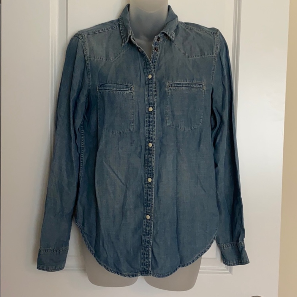 American Eagle Boyfriend Fit Denim Button Up Shirt